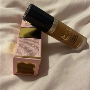 Too faced concealer in Mahogany